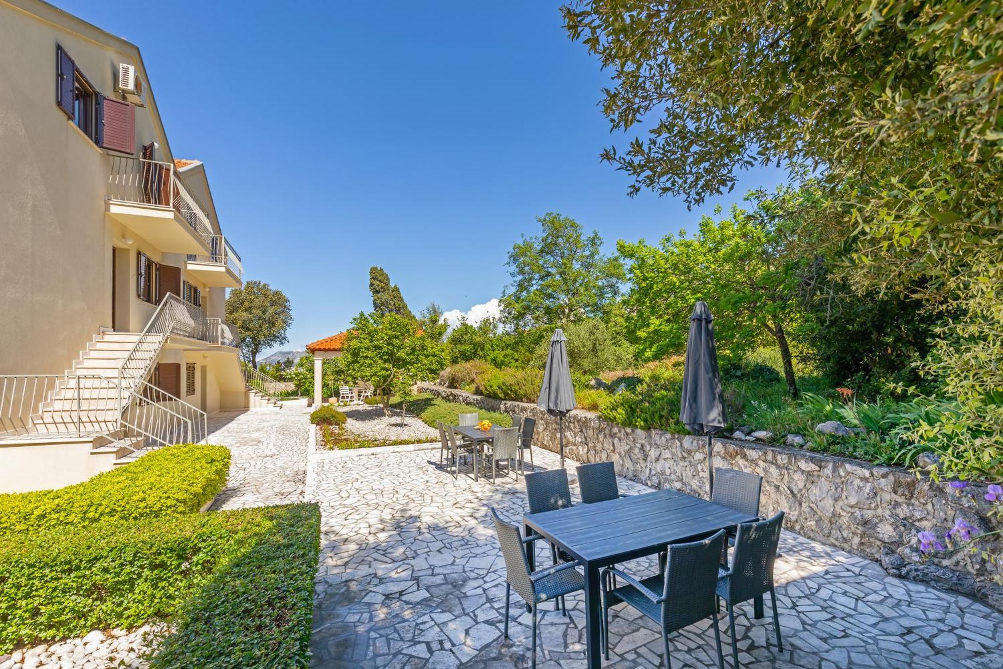 Apartment Macan 챠브타트 외부 사진